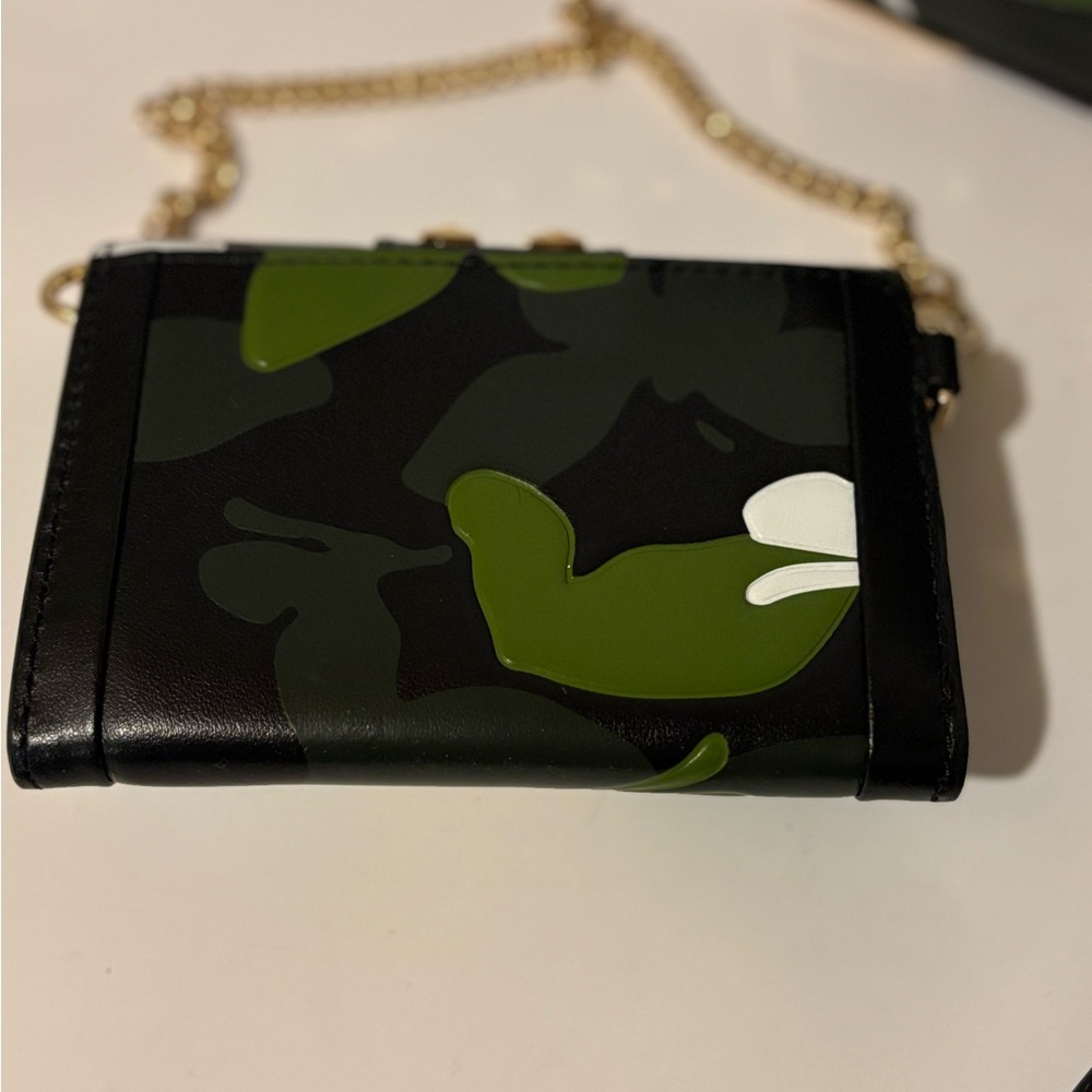 LN-Michael Kors Jayne Small Camo trunk bag with matching wallet and card holder - Picture 5 of 16